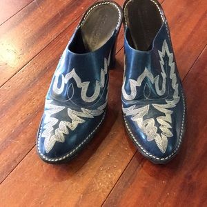 Donald Pliner leather mules